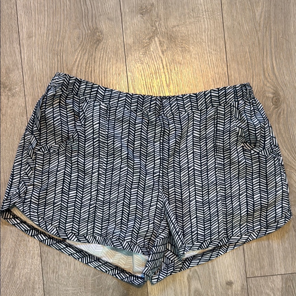 Athleta Patterned Women's Shorts
